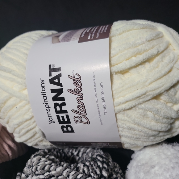 Yarnspirations - Picture 4 of 4